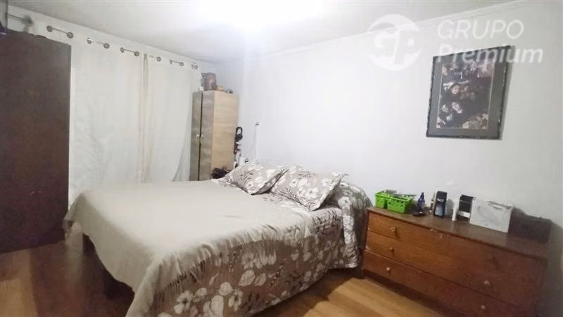Casa en venta de 5 dorm. en La Florida