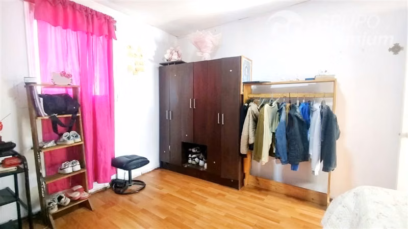 Casa en venta de 5 dorm. en La Florida