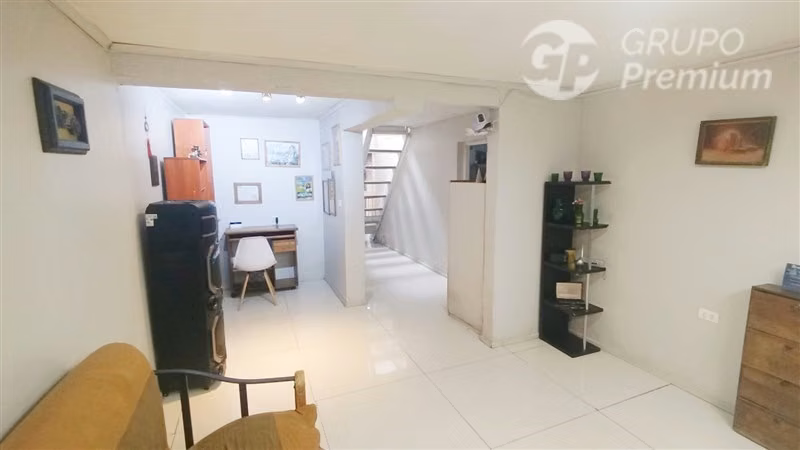 Casa en venta de 5 dorm. en La Florida
