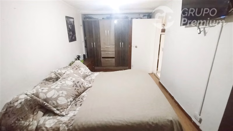 Casa en venta de 5 dorm. en La Florida