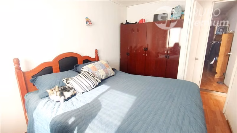 Casa en venta de 5 dorm. en La Florida