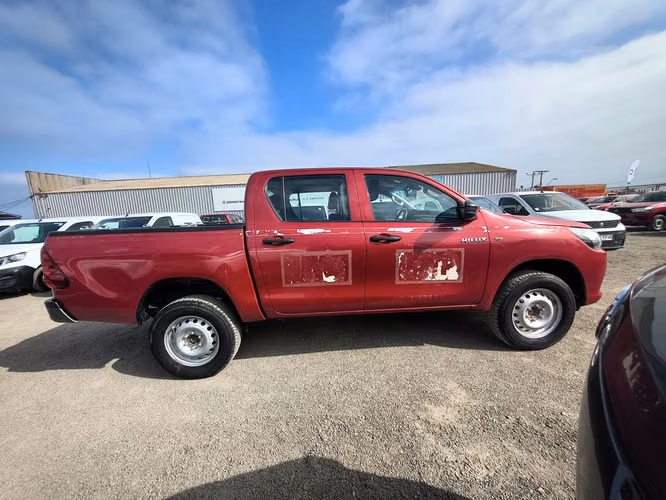 TOYOTA HILUX 2021