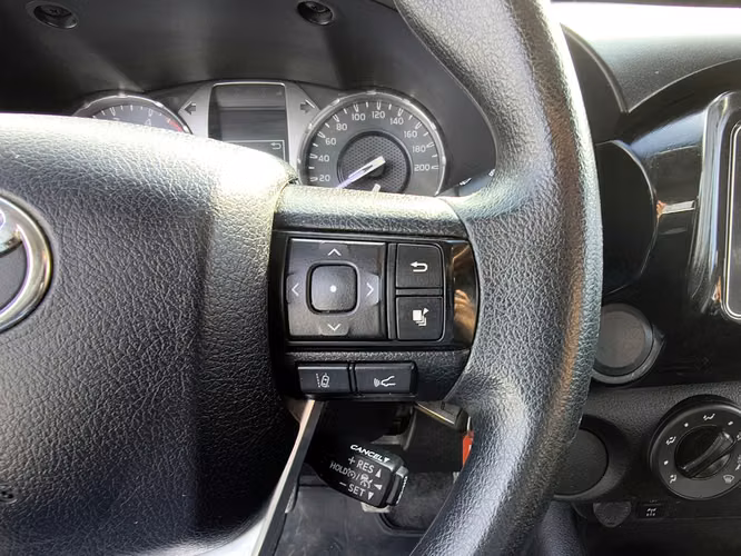 TOYOTA HILUX 2021