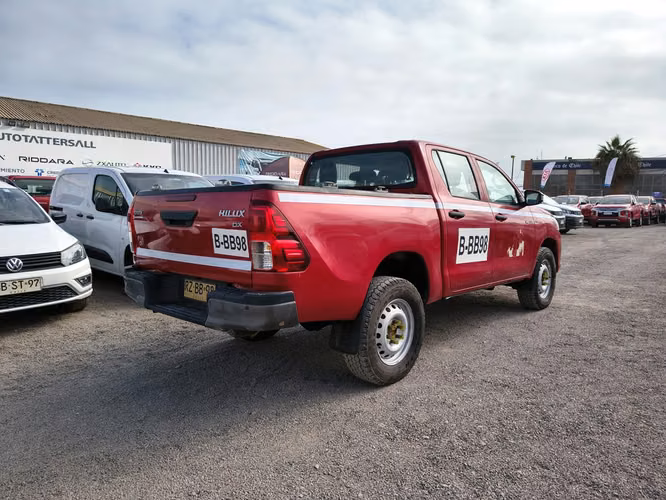 TOYOTA HILUX 2022