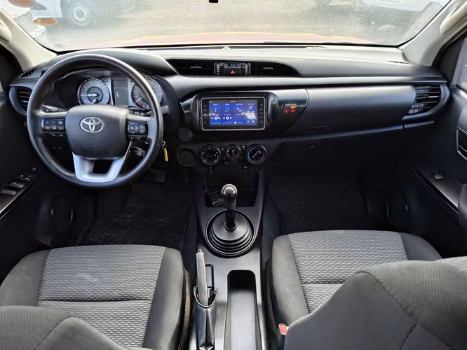TOYOTA HILUX 2022
