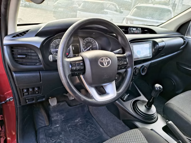 TOYOTA HILUX 2022