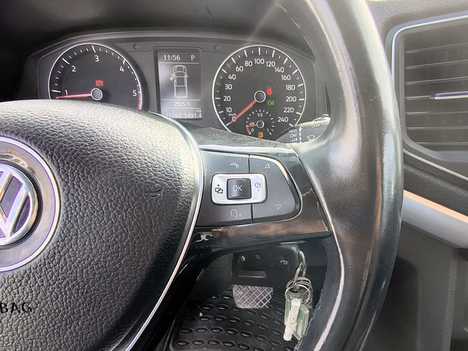 VOLKSWAGEN AMAROK 2023