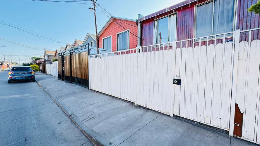 AMPLIA CASA EN VENTA CON 5D 1B MAIPU - Imagen 3