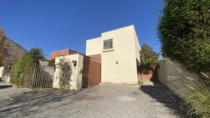 VENTA CASA EN CONDOMINIO 4HAB 4BA COLINA