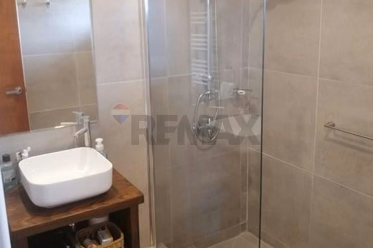 Venta casa nueva con vista al lago, pucón.