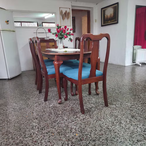 Amplio Terreno Urbano Ideal para Proyectos (168882)