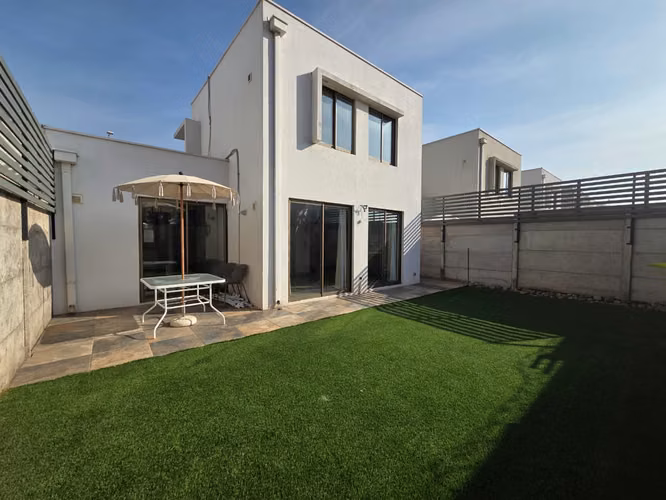 Exclusiva Casa en Condominio Quinta Linderos- Lista para Disfrutar