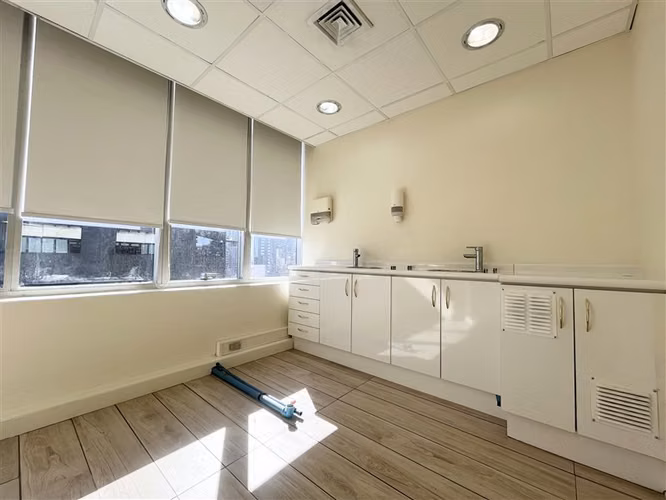 Oficina en arriendo 2 privados en Providencia - Imagen 10