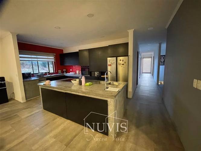 Casa en venta de 6 dorm. en Villa Alemana