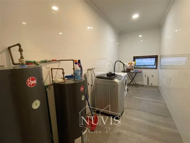 Casa en venta de 6 dorm. en Villa Alemana