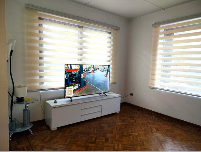 EXCELENTE CASA AMPLIA DE UN PISO  SECTOR EL SOL - Imagen 19