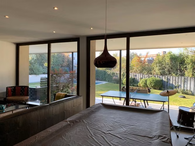CASA Moderna casa con sitio plano en condominio Golf Lomas de la Dehesa