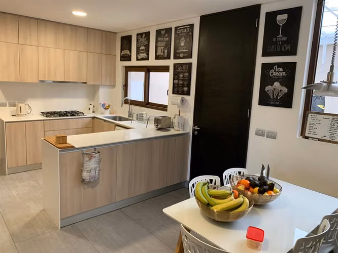 CASA Moderna casa con sitio plano en condominio Golf Lomas de la Dehesa