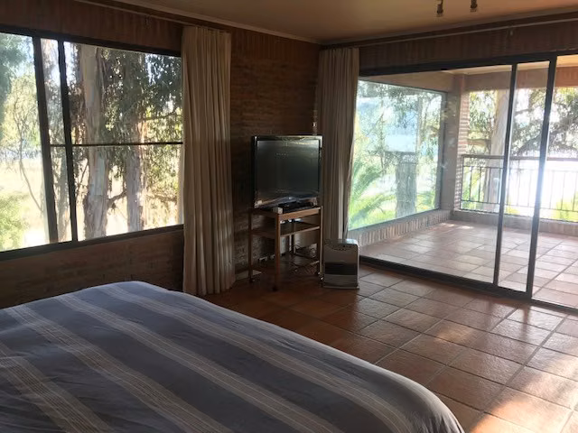 CASA Sitio con 2 casas ambas con acceso al lago, 2 embarcaderos