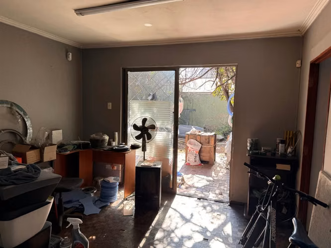 CASA Casa para remodelar opción oficina - Imagen 9