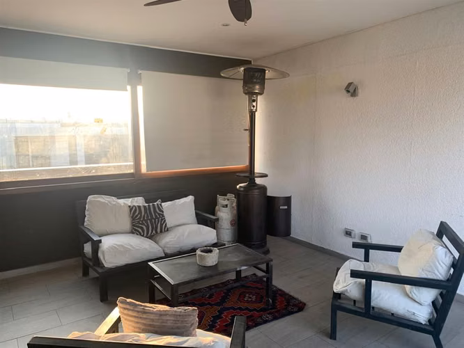 DEPARTAMENTO Triplex casi nuevo en mejor sector de La Dehesa