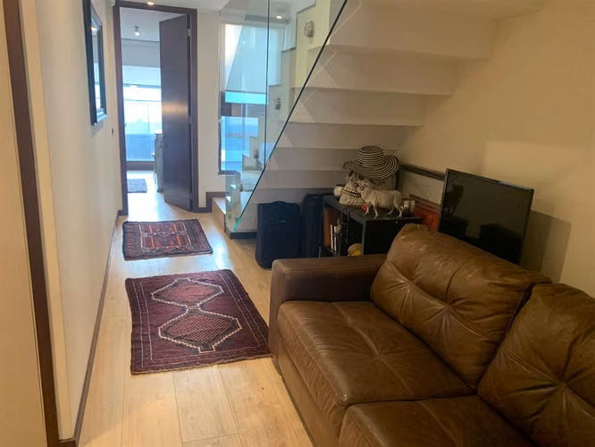 DEPARTAMENTO Triplex casi nuevo en mejor sector de La Dehesa