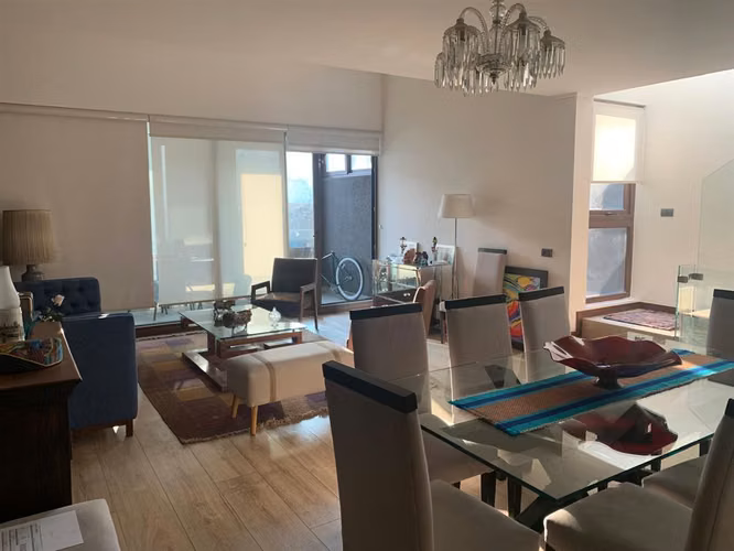DEPARTAMENTO Triplex casi nuevo en mejor sector de La Dehesa