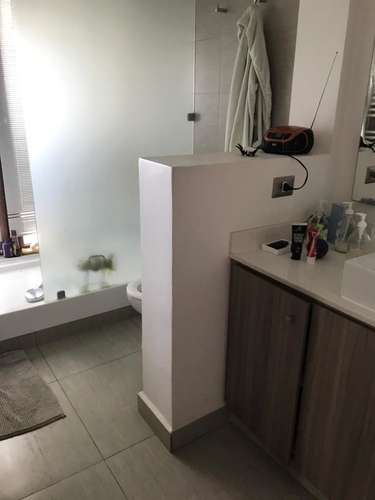 CASA Townhouse en segurísimo condominio con linda vista a Santiago