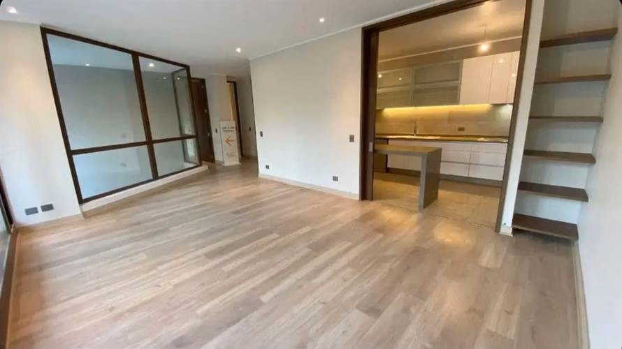 DEPARTAMENTO Moderno con jardín privado con excelente conectividad en La Dehesa Central