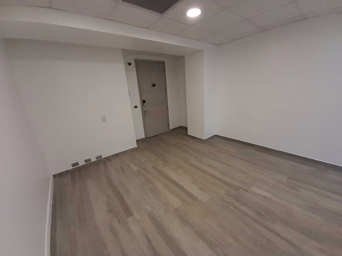 Moderna Oficina, Dos Amplios Espacios.  (169055) - Imagen 6