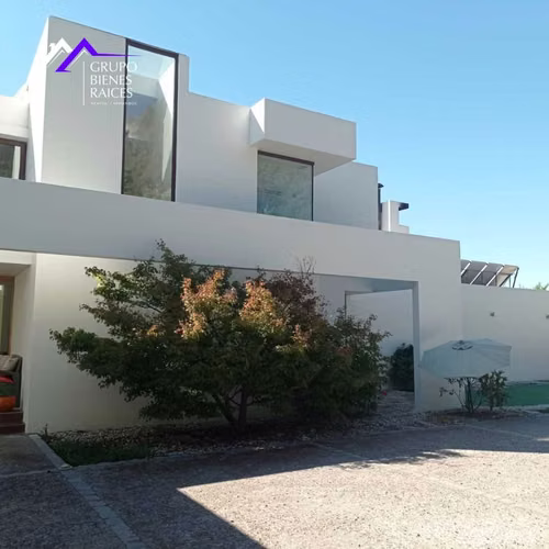 REBAJADA Casa 2 pisos 450/5.200mt2 cond. Buin (169041)