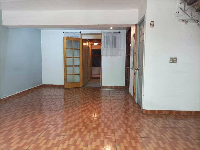 Casa en Pasaje. Av. Escuela Agrícola, Marathón (169037) - Imagen 3