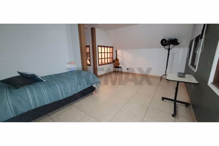 Esquina comercial estratégica en peñalolén