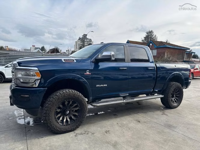 RAM 2500 laramie