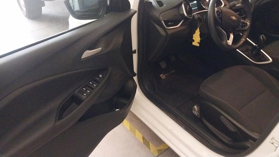 Chevrolet Onix Sedan 1.0T LTZ MT 2024 – Único Dueño (Impecable)