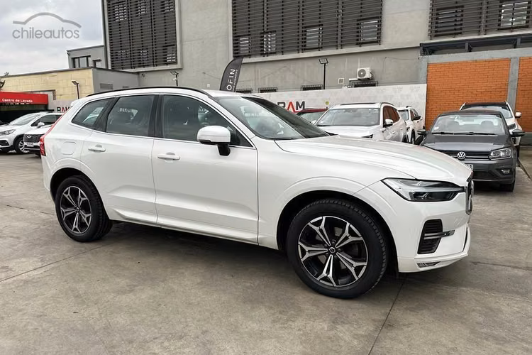 Xc60 2.0 B5 Momentum Auto 4WD - Imagen 3
