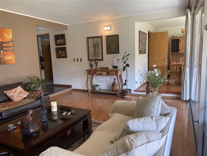 Casa en venta de 7 dorm. en Peñalolén