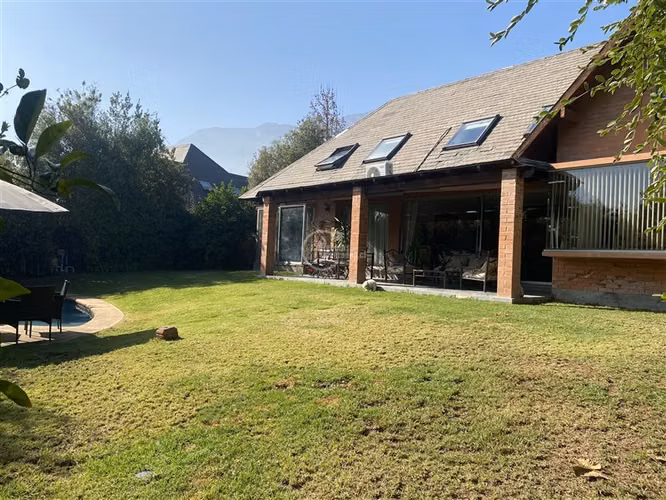 Casa en venta de 7 dorm. en Peñalolén
