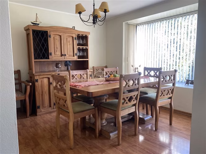 Casa en venta de 7 dorm. en Peñalolén