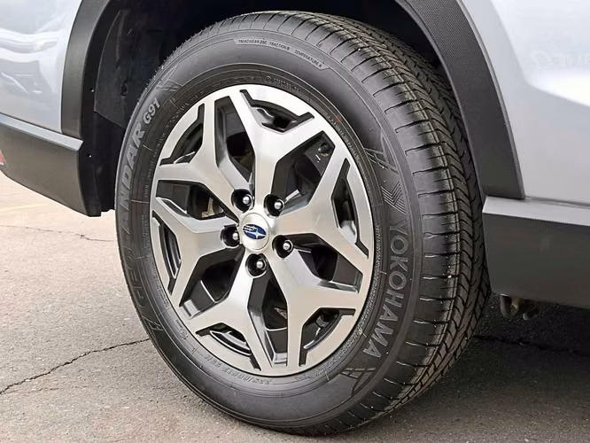SUBARU FORESTER 2024