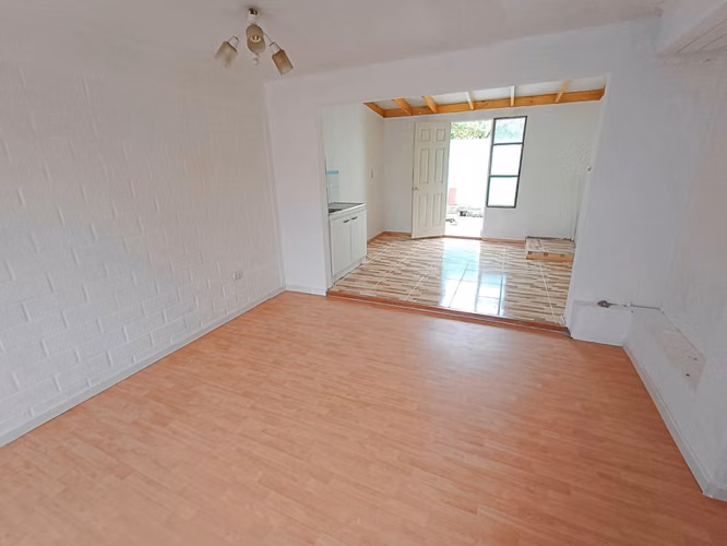 Vivabien Propiedades Vende Espectacular Casa en Villa Alemana, sector Troncos Viejos