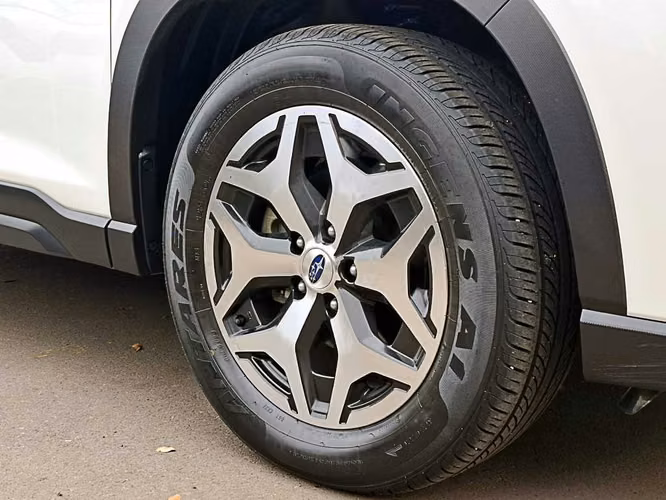 SUBARU FORESTER 2024