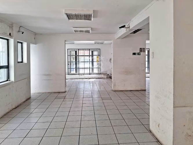Arriendo Casa Comercial / Metro Escuela Militar
