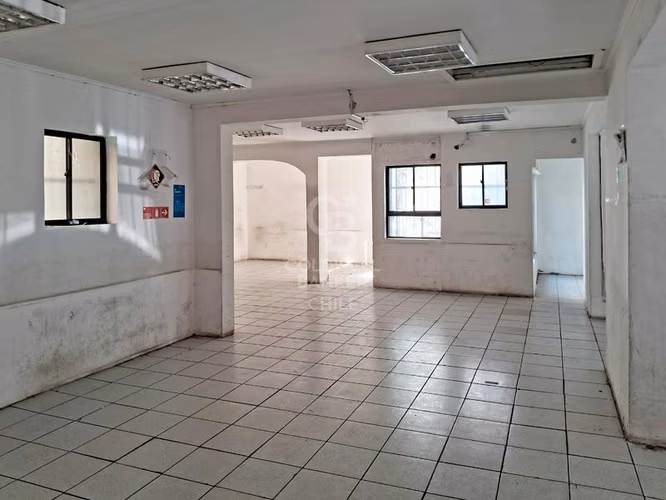 Arriendo Casa Comercial / Metro Escuela Militar