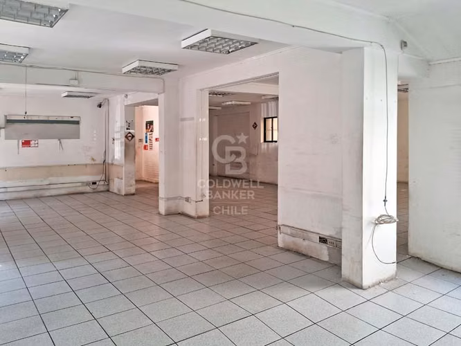 Arriendo Casa Comercial / Metro Escuela Militar