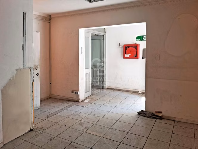 Arriendo Casa Comercial / Metro Escuela Militar