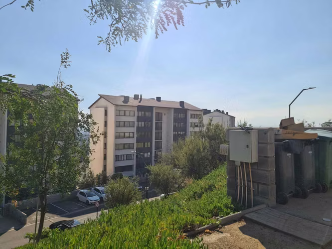 Amplio Depto. 3D + 2B + 2E + B /Cond. Cerrado (169103)