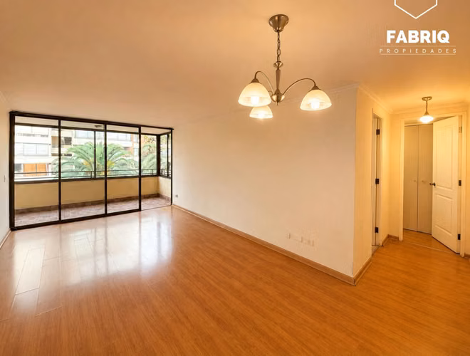 EN VENTA | DEPARTAMENTO CON GRAN POTENCIAL EN PLAZA LAS LILAS – PROVIDENCIA - Imagen 3