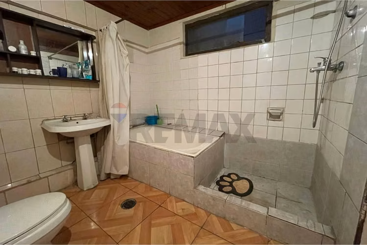 "cómoda casa renovada en pedro aguirre cerda"