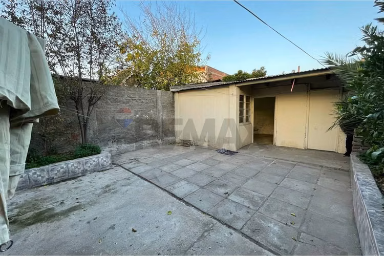 "cómoda casa renovada en pedro aguirre cerda"